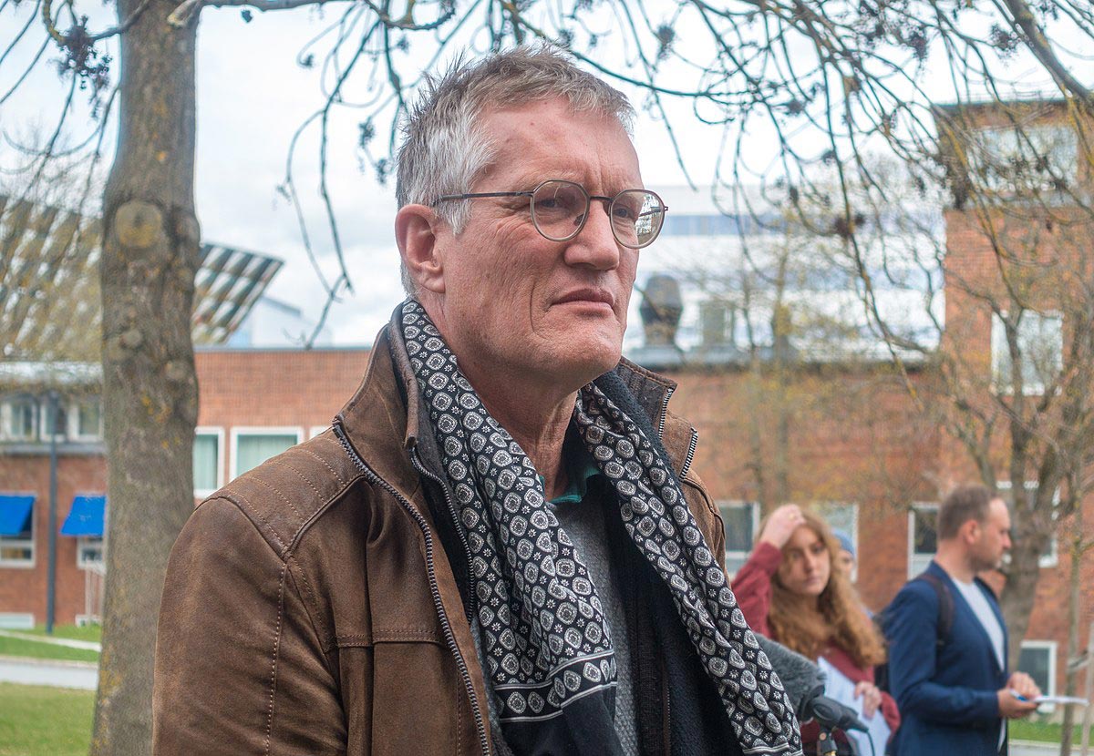 2021_12_1200px-Anders_Tegnell_in_2020_1_av_15