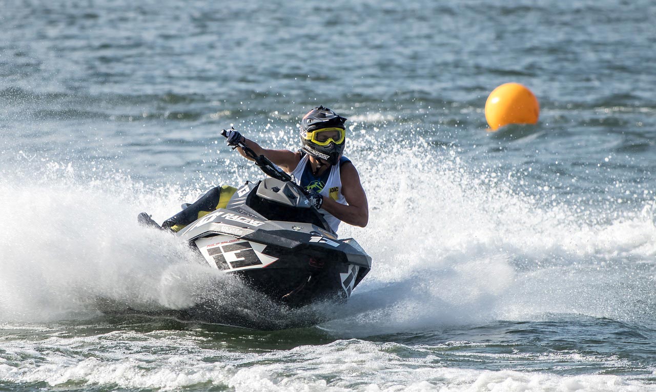 2021_12_jet-ski-2781095_1280