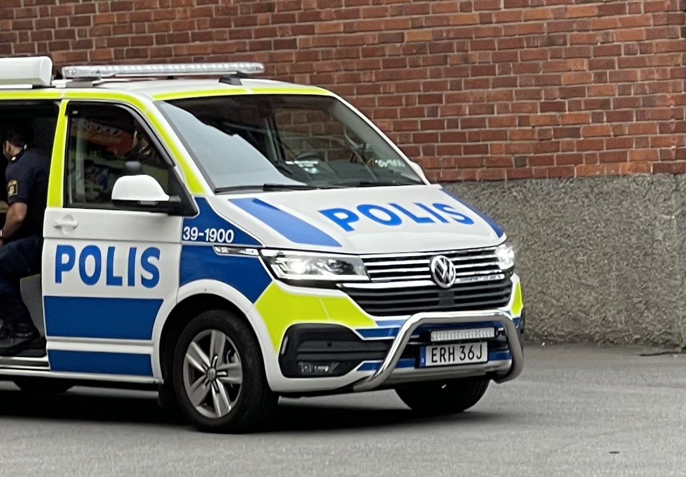 Polis