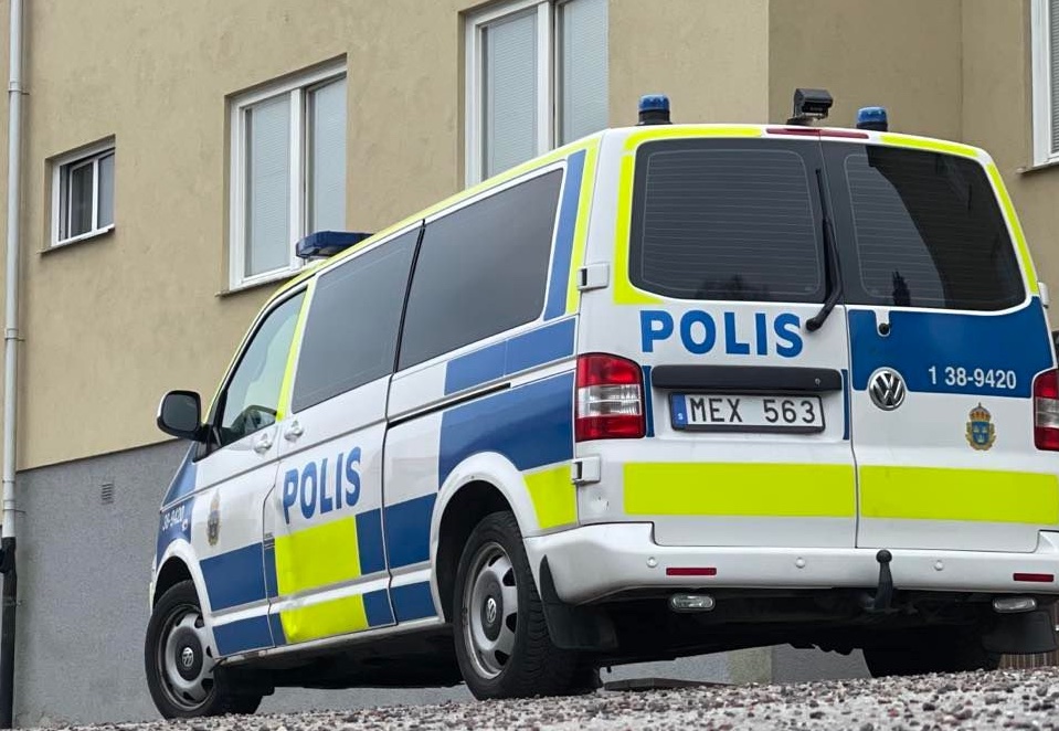 Polis 1
