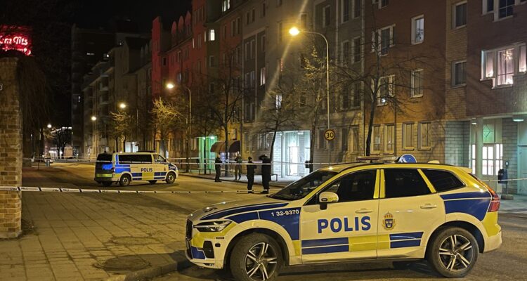 Polis