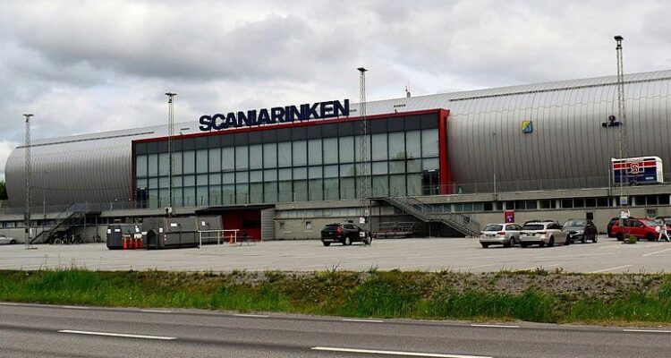 2021_12_1200px-Scaniarinken_Sodertalje_juli_2019_04