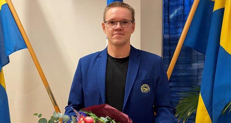 2021_12_5i12_vinnare2021_vinnaresodertaljesimsallskap_personx_1200550