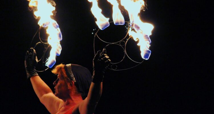 2021_12_hand-light-woman-glove-dance-artist-fire-glow-darkness-burn-performance-art-art-stage-performance-hot-event-demonstration-performing-arts-fire-show-700327-scaled