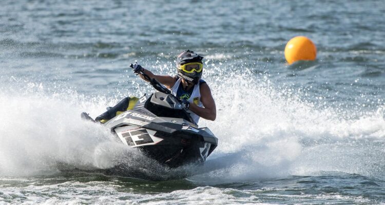 2021_12_jet-ski-2781095_1280