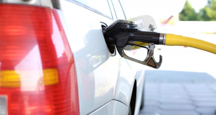2022_03_refuel_petrol_stations_gas_pump_petrol_gas_auto_fuel_diesel-1289665_jpgd