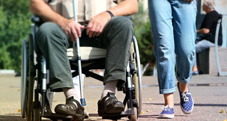 2022_03_wheelchair-1629490_960_720