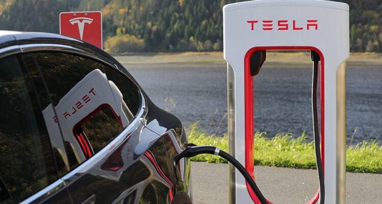 2022_05_tesla