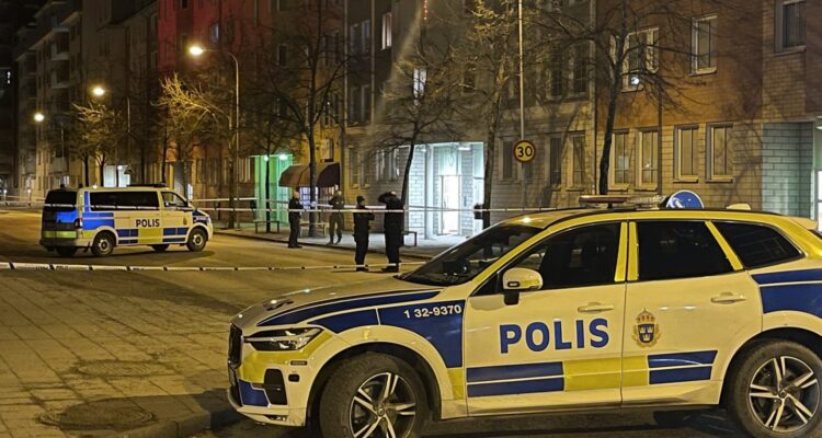 Polis