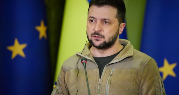 President_of_Ukraine_Volodymyr_Zelenskyy_in_Kyiv_during_the_Russo-Ukrainian_War_2